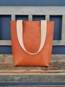 galerie/001 Taschen/001 Alia/resized/T0140 (2022-02-11) 05_small.jpg